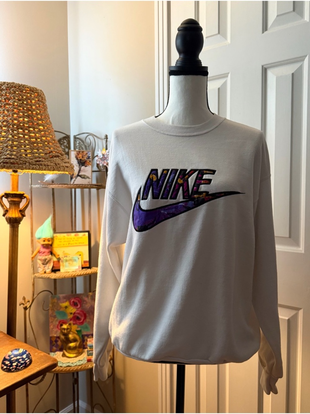 Vintage Nike sweatshirt size medium and colorful spell out